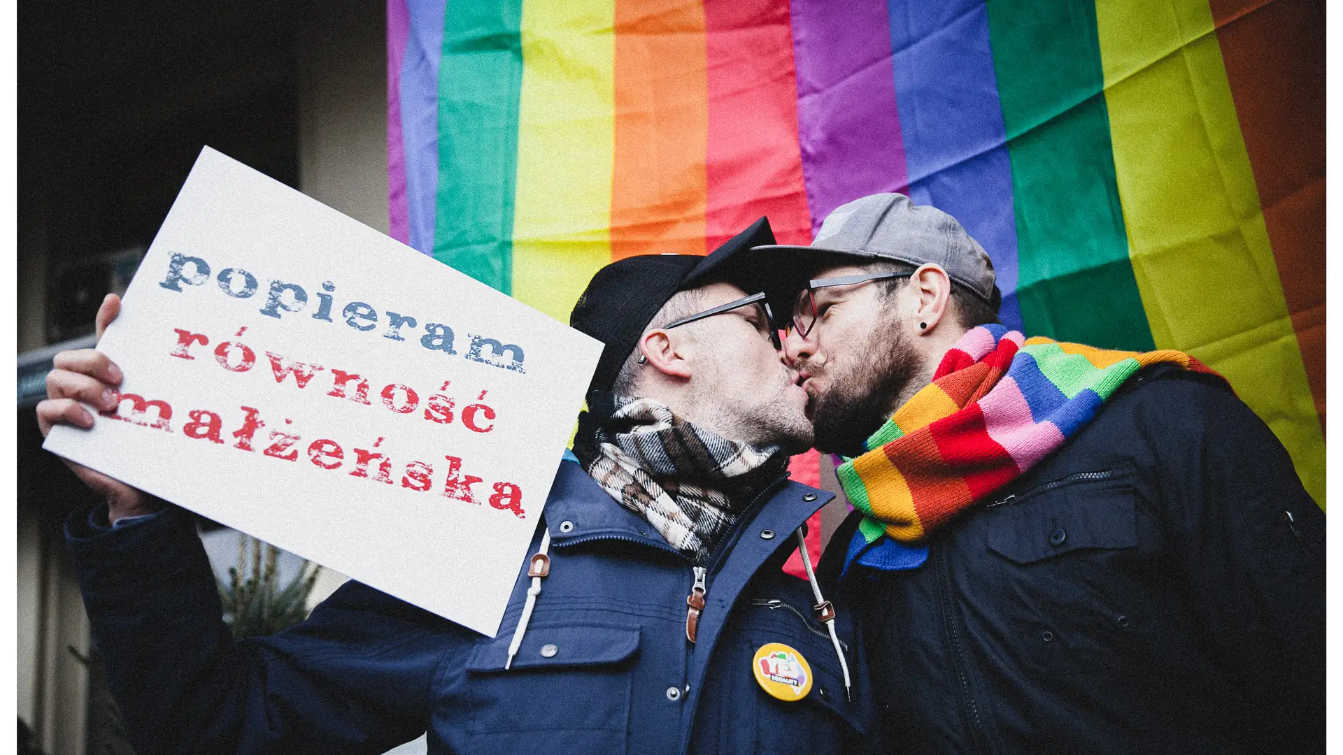 Rekord pobity. Single, pary, rodziny z dziećmi i psami manifestowały za równością małżeńską