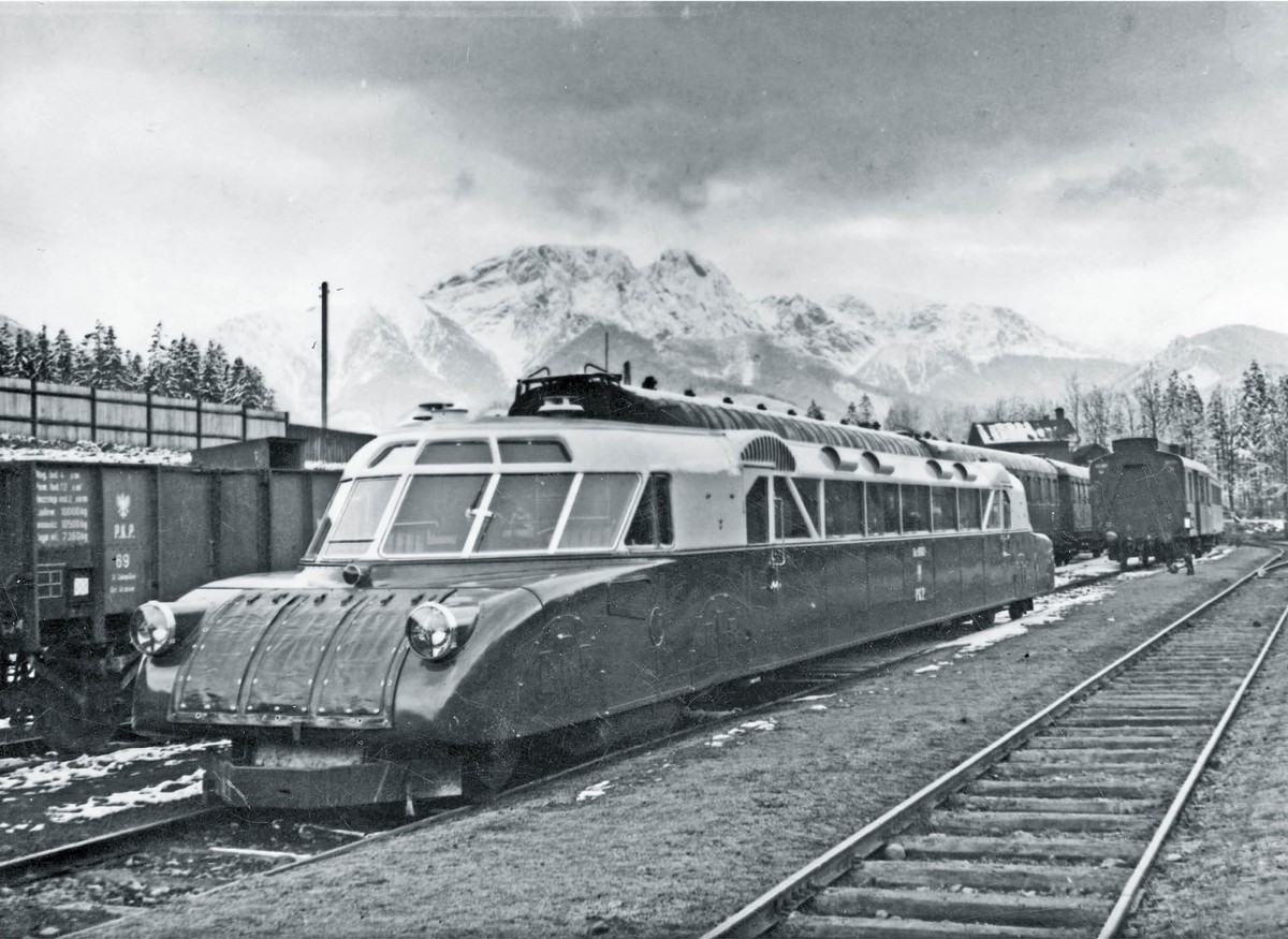Luxtorpeda na stacji kolejowej w Zakopanem, 1936 r.