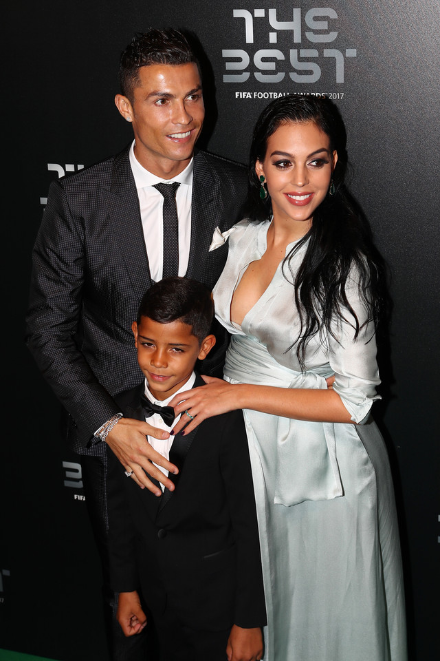 Cristiano Ronaldo i Georgina Rodriguez z najstarszym synem piłkarza (październik 2017)