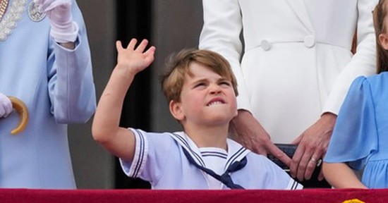 Lajos herceg kópéskodása minden másról elterelte a figyelmet a királynő ünnepségén