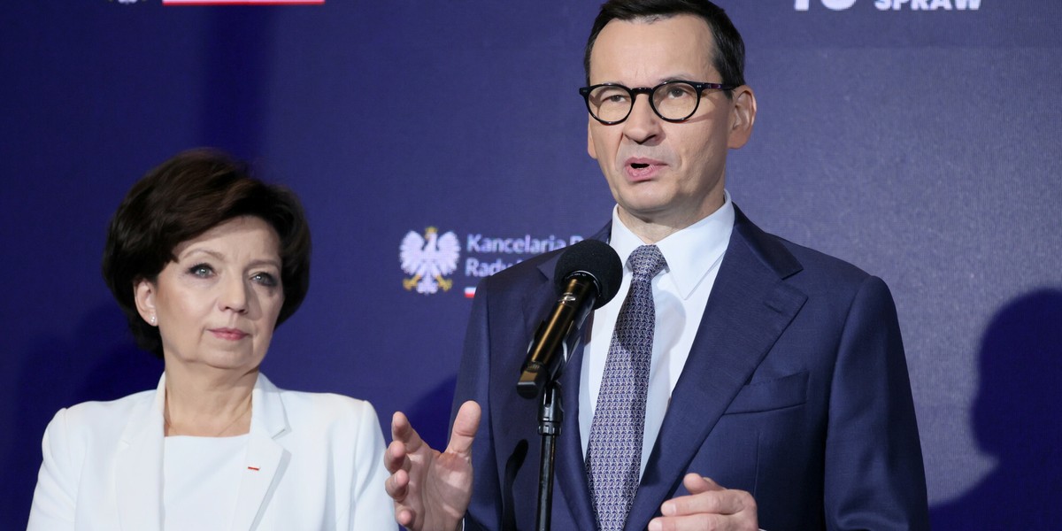 Premier Mateusz Morawiecki i minister Marlena Maląg. 