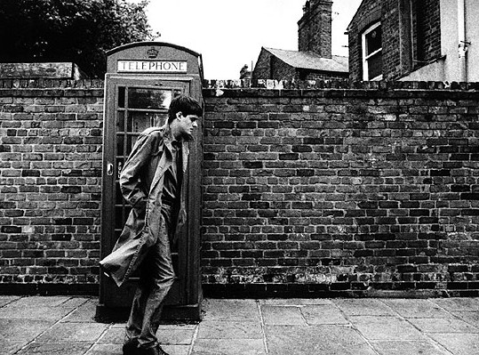 16. Ian Curtis (tu kadr z filmu 'Control')