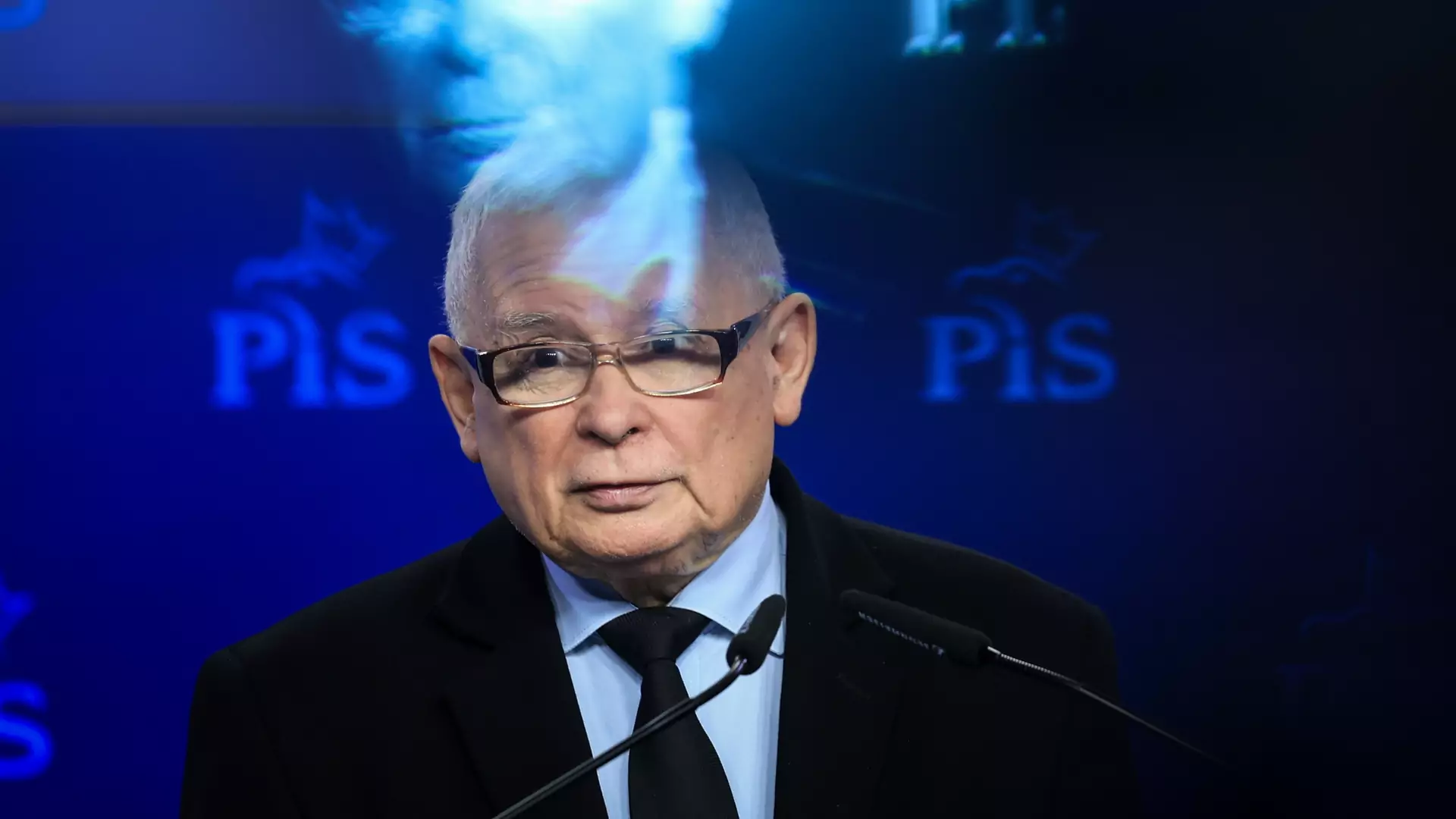 Jarosław Kaczyński oszukany przez dekoder. Dzwonił w nocy do prezesa TVP