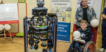 Ten robot pomaga chorym dzieciom