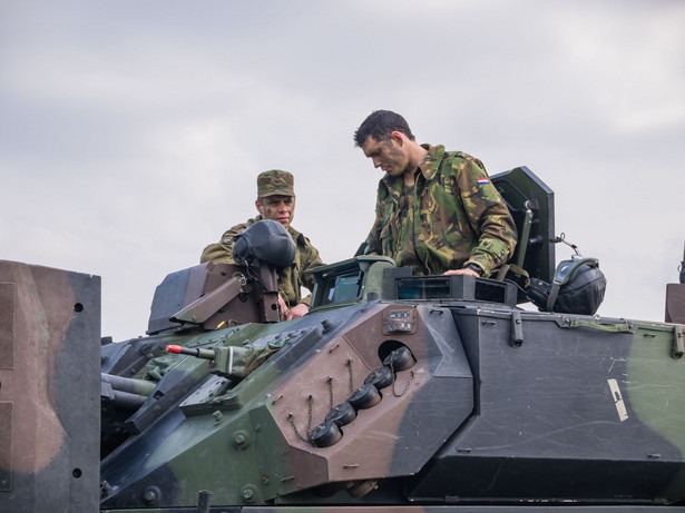 Węgry modernizują wojsko i sprzedają Serbii rosyjskie bojowe wozy piechoty