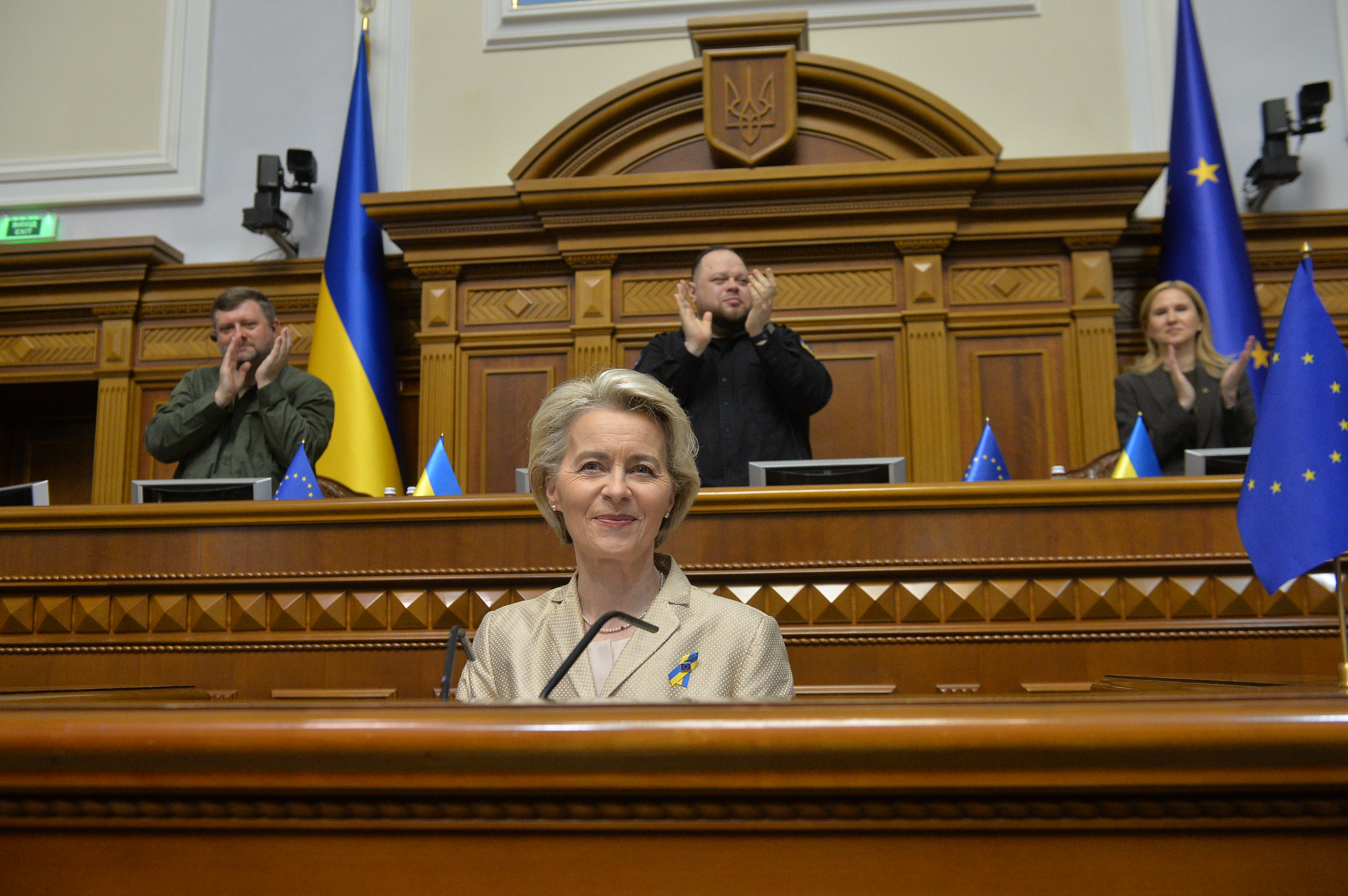 Ucrania crea un tribunal encargado de investigar y juzgar los crímenes rusos en la guerra