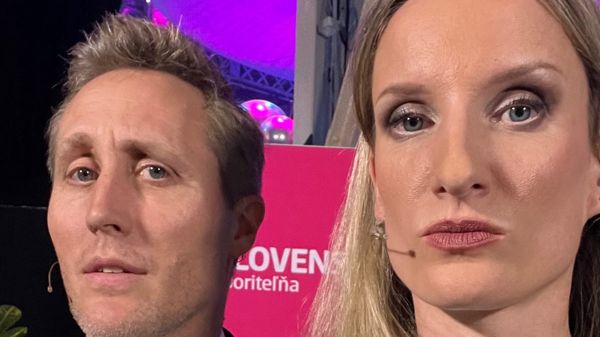 Moderátorská dvojica Sajfa a Adela Vinczeová.