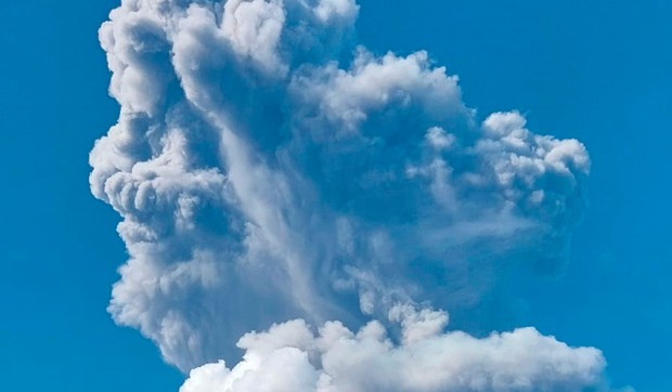 Vulkan eruptirao u Indoneziji