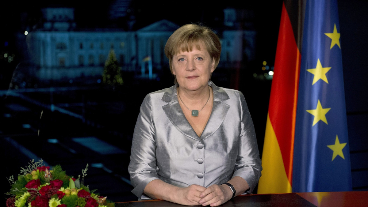Jak informuje Reuter, w wywiadzie, który ma być nadany w poniedziałek wieczorem, Merkel wezwała Niemców do cierpliwości, chociaż kryzys strefy euro trwa już trzy lata.