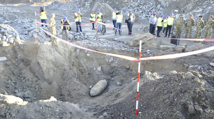 Világháborús bombát találtak Vas megyében / Illusztráció: MTI / Mihádák Zoltán