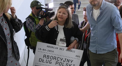 Zszokowała podczas debaty o aborcji w TV Republika. Nagle wyciągnęła pigułkę i... "Pani robi coś nielegalnego"