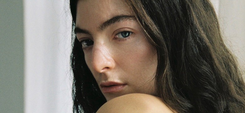 Lorde przedstawia "Oceanic Feeling" i kończy erę „Solar Power”