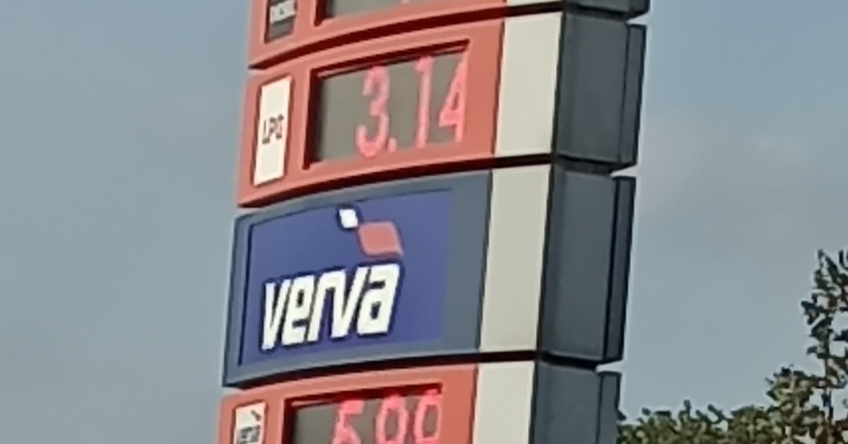 Premier o zapasach paliwa w Polsce: sytuacja jest stabilna. A co z cenami?