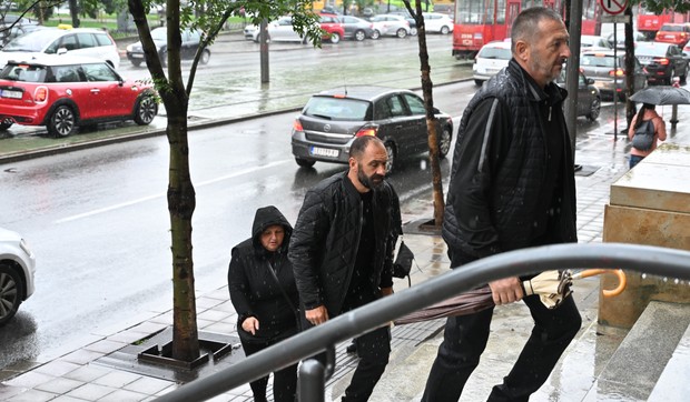 Roditelji dolaze na suđenje