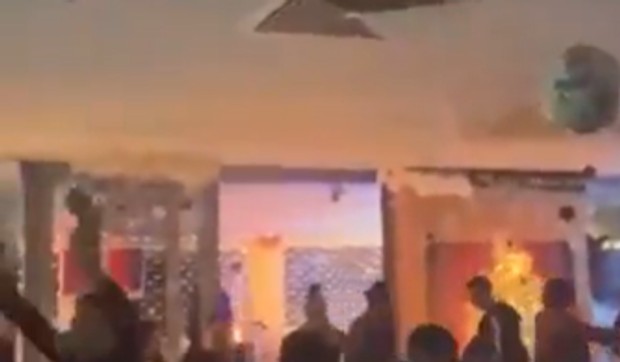 Mladi pevaju uz ustašku pesmu u Splitu