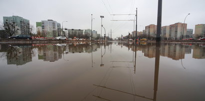 Rondo Sybiraków w Łodzi zalane