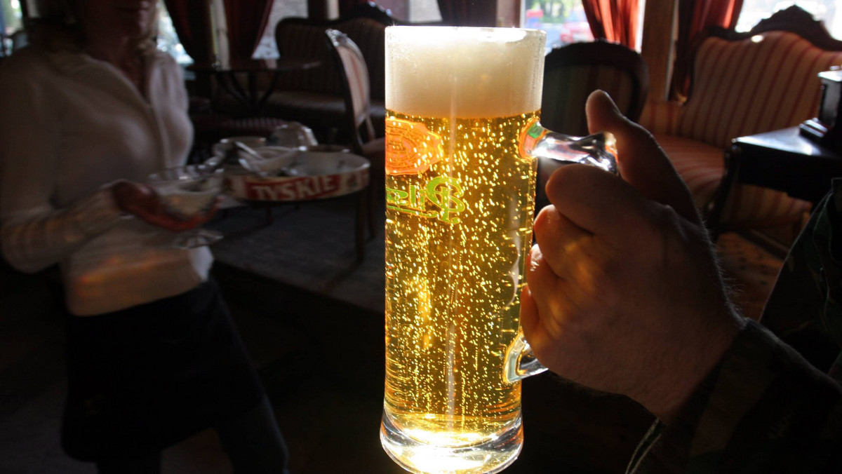 Pierwszy "piwny funciak" wkrótce zostanie otwarty w Wielkiej Brytanii. Nie wszystkim jednak podoba się pomysł na supertani alkohol w pubie.