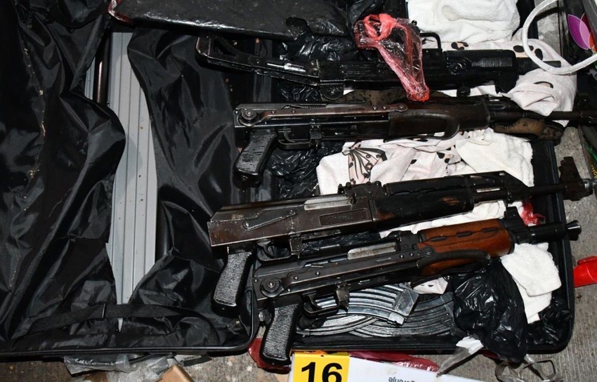 Garaža na Novom Beogradu puna arsenala