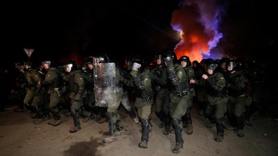 Protest mieszkańców Nowych Sanżar przeciwko przyjazdowi osób ewakuowanych z Wuhan w Chinach. 