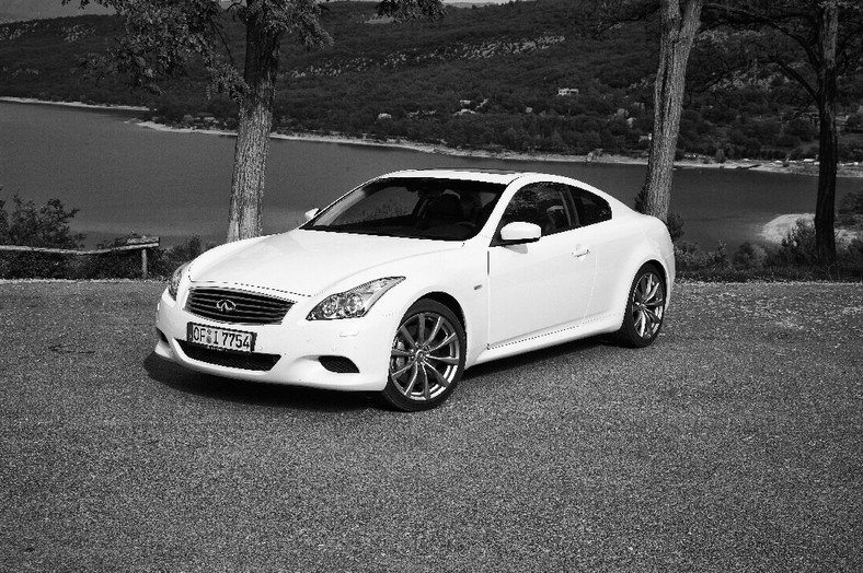 Infiniti G37