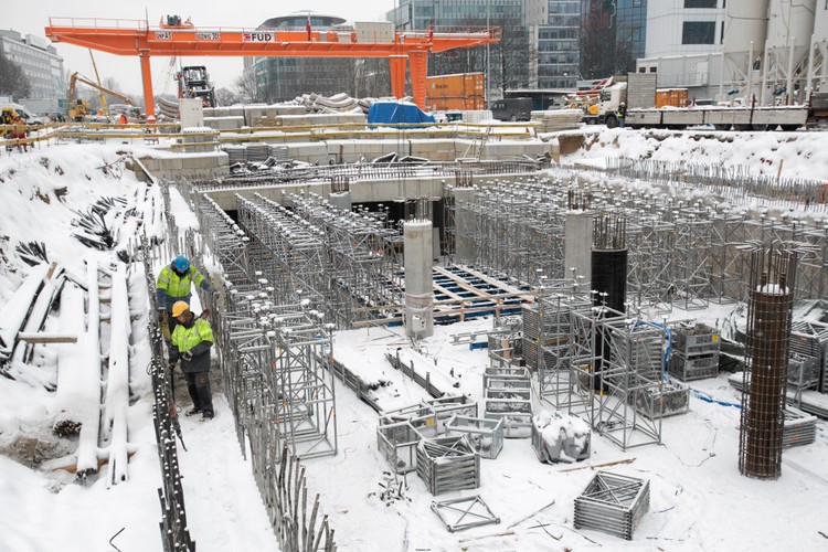 W środę 13 marca budowniczy II linii metra udostępnili dziennikarzom do zwiedzania centralną stację nowej trasy - 'Rondo Daszyńskiego'.