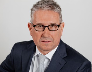 Z Daimlera do Solarisa. Kim jest Andreas Strecker?