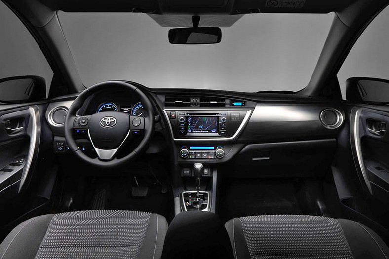 Toyota Auris Touring Sports