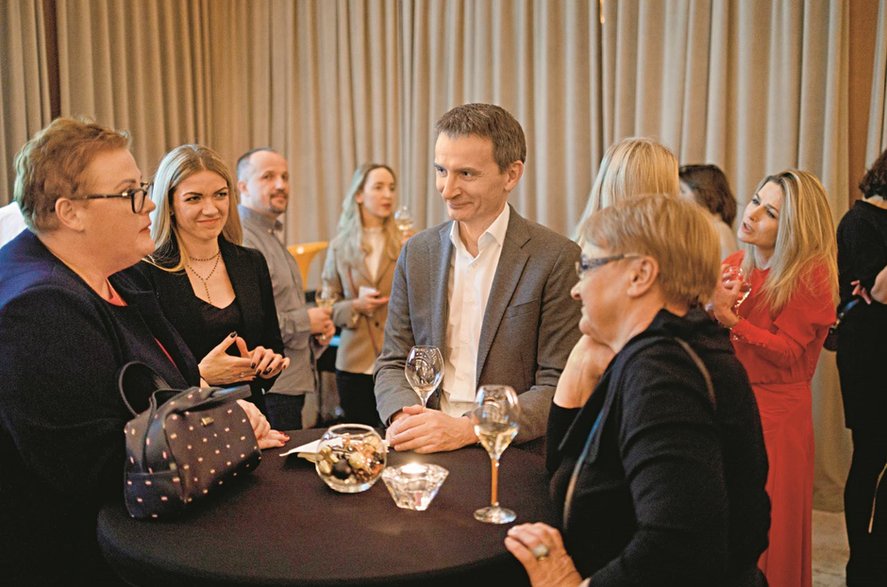 Od lewej: Małgorzata Bieniaszewska (MB Pneumatyka), Magdalena Wysoczańska (MB Pneumatyka), Grzegorz Kossakowski (Eurozet), Henryka Bochniarz (Lewiatan).