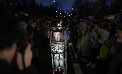 'F... Putin'! Demonstracje w kilku miastach Polski. W Warszawie - przed ambasadą Rosji