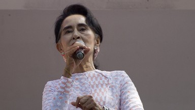 Oficjalne wyniki: partia Suu Kyi zdobyła większość w parlamencie Birmy