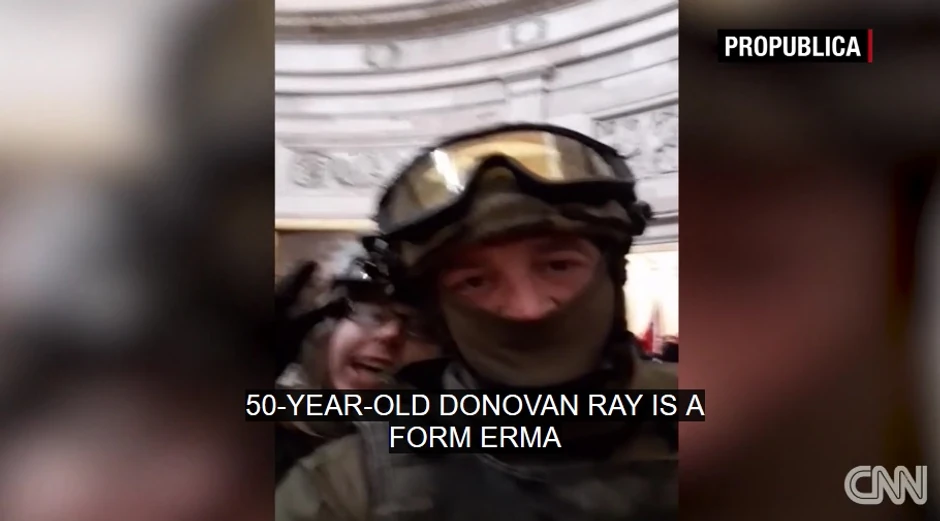 Upad u Kapitol - Džesika Mari Votkins i Donovan Rej Kroul 