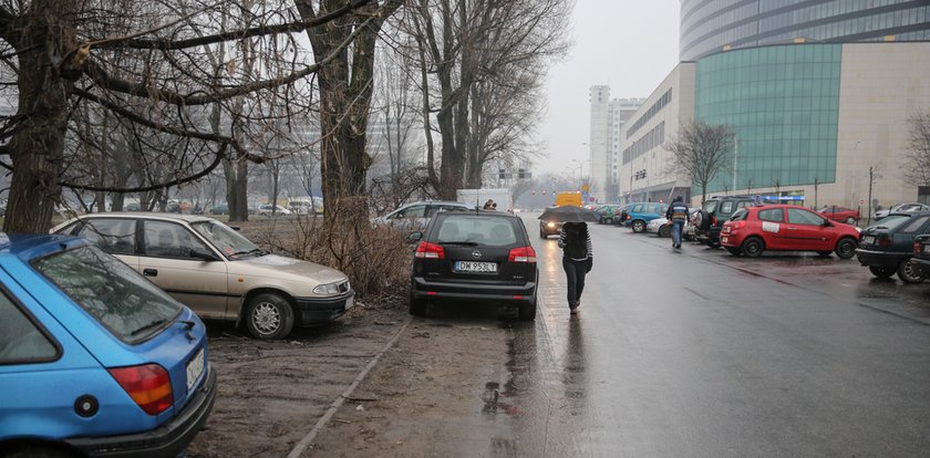 Zrobią chodnik, ale tylko z jednej strony