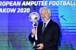 Henryk Kasperczak: Z wyboru selekcjonera zrobiła się z tego szopka