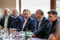 Nawrocki hosts intellectuals at Gierek's villa — grilled sausage included