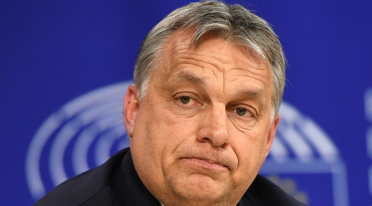 Mit lép most Orbán?