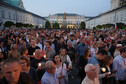 Protestujący przed Pałacem Prezydenckim w Warszawie