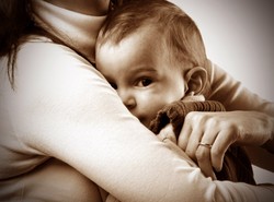 Odbierają dzieci głupim matkom