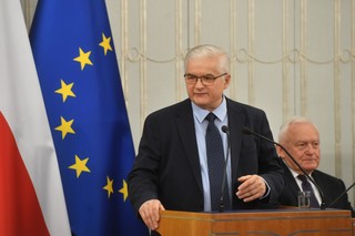Włodzimierz Cimoszewicz usłyszał zarzuty wz. z potrąceniem rowerzystki w 2019 roku