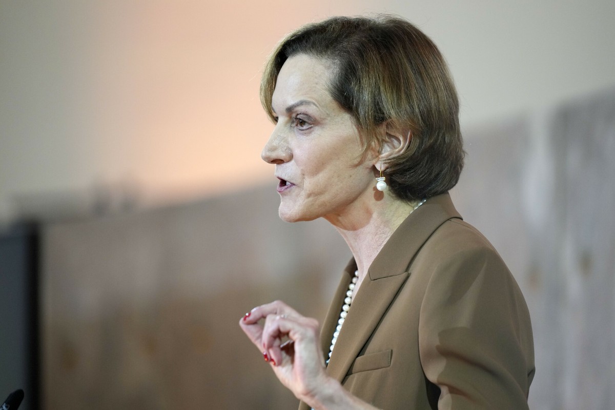 Anne Applebaum