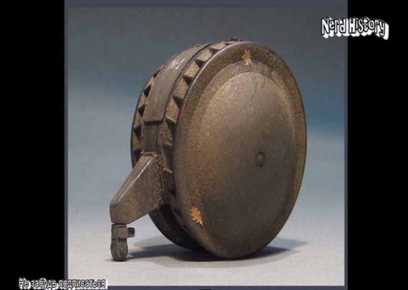 Prawdopodobnie powstał w latach 30. XX wieku na terenie III Rzeszy. Budową miały zająć się zakłady produkcyjne Krupp