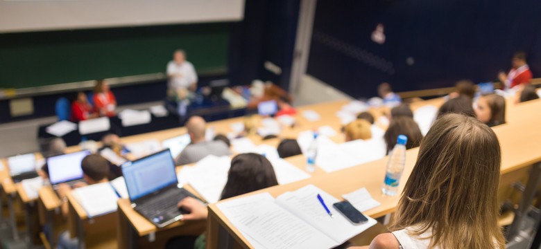 Mniej chętnych na studia. Te kierunki czekają na studentów