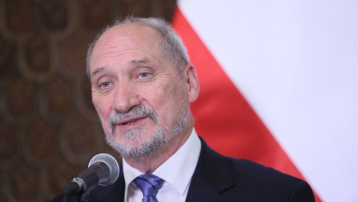 Macierewicz chce zdegradować Jaruzelskiego. Nowy projekt ustawy