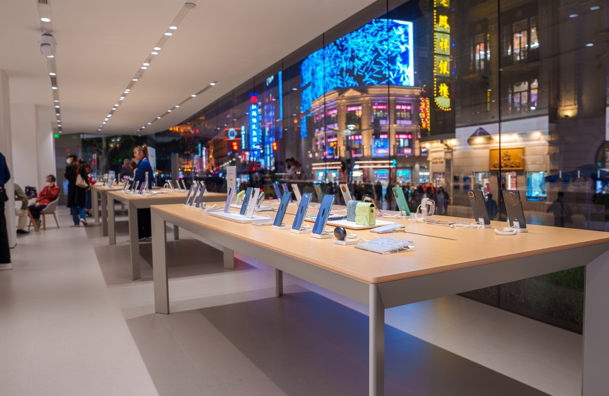 "Chcesz kupić telefona? Lepiej zrób to teraz" Ekspert ds. handlu detalicznego wprost o cłach