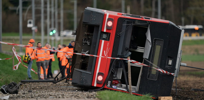 Szwajcaria. Wykoleiły się dwa pociągi. Są ranni