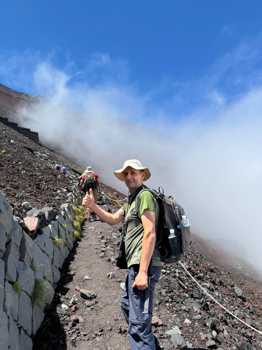 Dragiša Stojković i njegova ćerka Dragana Stojković popeli se na vrh Fudžija