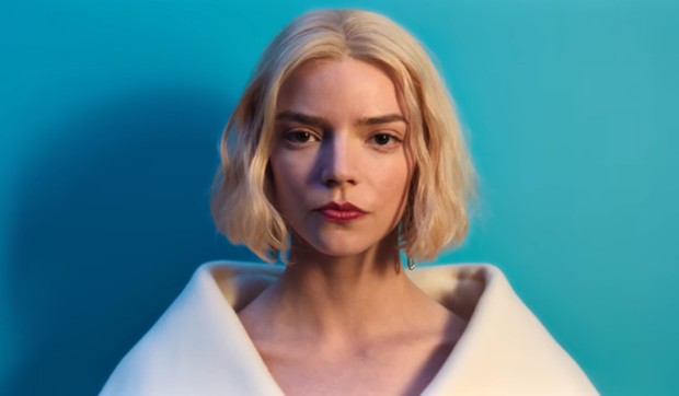 Anja Tejlor-Džoj u seriji "Lucky"