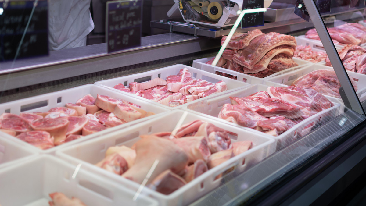Kupujesz mięso lub nabiał na wagę? Technolożka żywności ostrzega