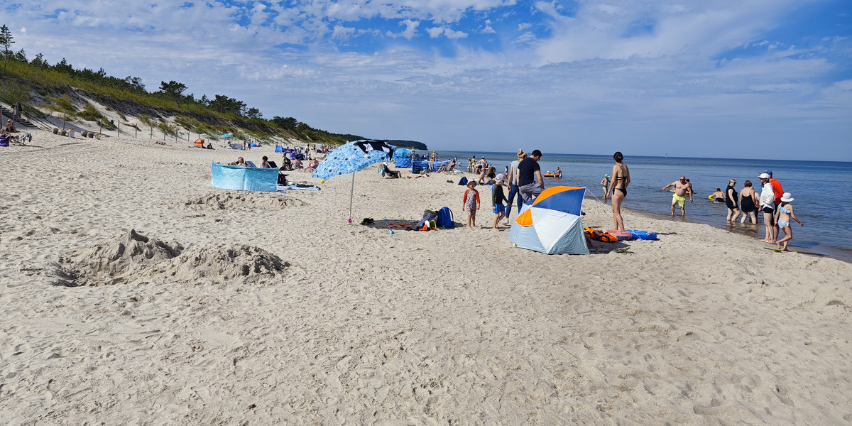 Polacy preferują relaks na plaży.