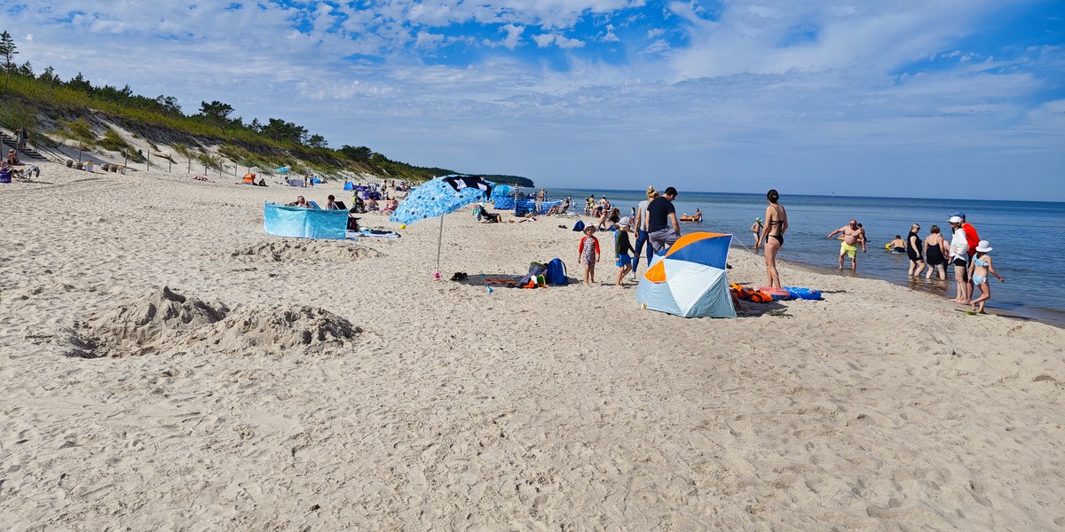 Polacy preferują relaks na plaży.