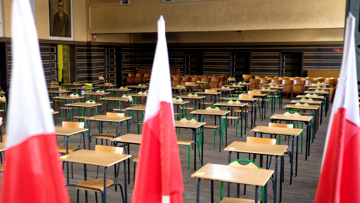 Strajk nauczycieli. Dziś egzamin z języka polskiego dla ósmoklasistów